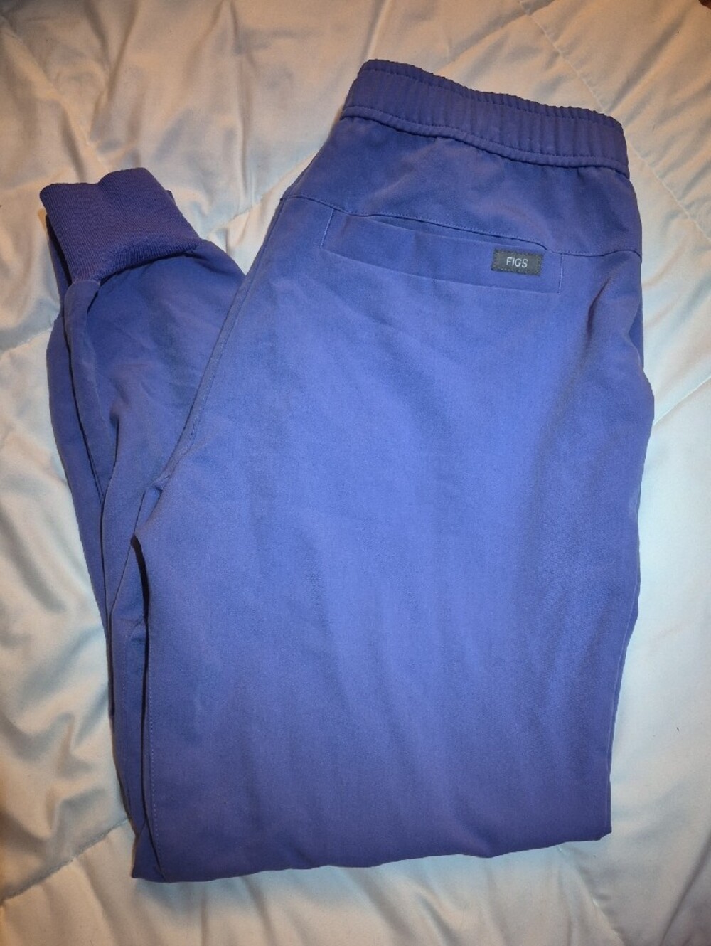 FIGS Women's Blueberry Jogger Scrub Pants